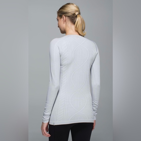 Lululemon Rest Less Pullover Size 6 
Heathered Silver Spoon - Picture 2 of 7